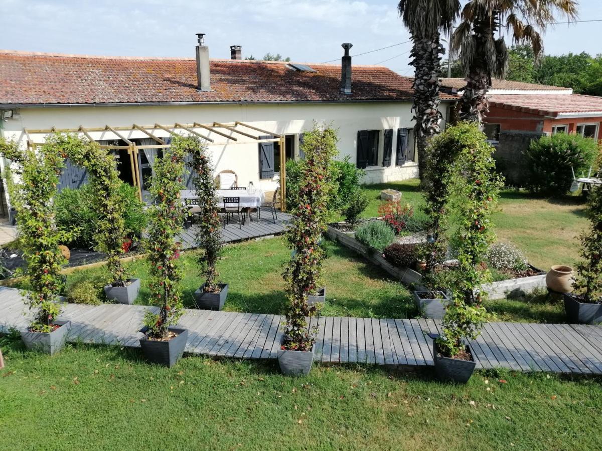 Notre Parenthese Bed and Breakfast Jau-Dignac-et-Loirac Exterior foto